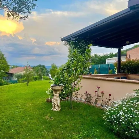 Holiday home Sara Il Giardino Di Dafne *